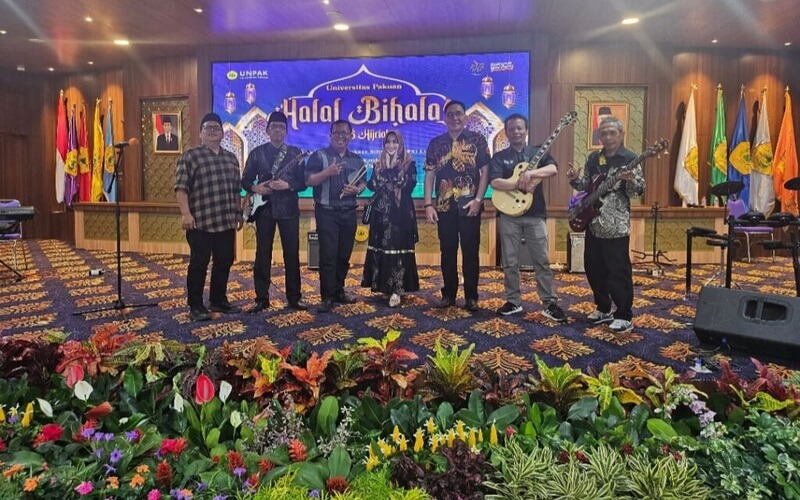Vision Band Sekolah Pascasarjana Unpak Tutup Halal Bihalal Kampus