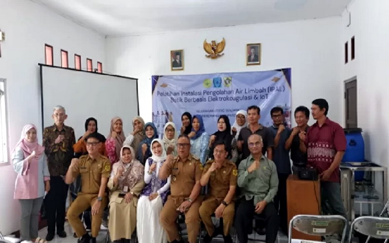 Pelatihan Instalasi Pengolahan Air Limbah (IPAL) berbasis Internet of Things (IoT)